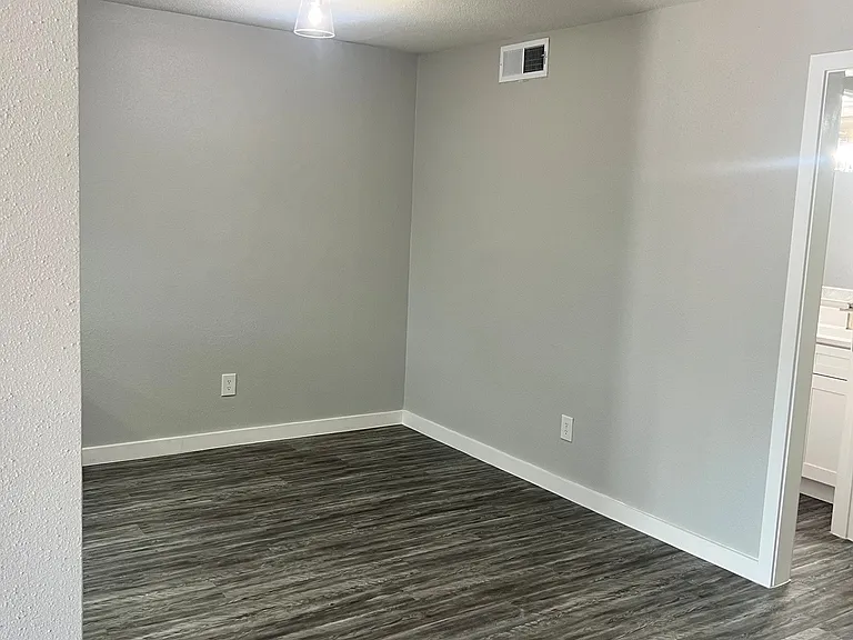 Serenity Apartments — Photo 43