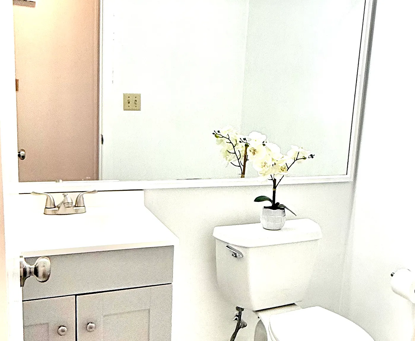 2663 Surrey Ct — Photo 4