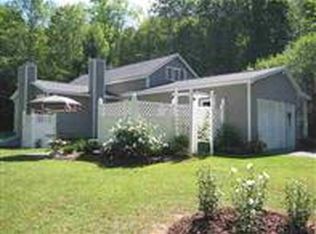 29 Greenman Hill Rd, Averill Park, NY 12018