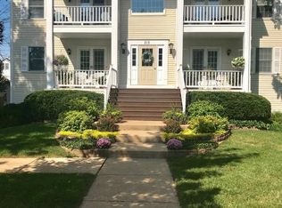 215 E Washington Ave APT 2E, Saint Louis, MO