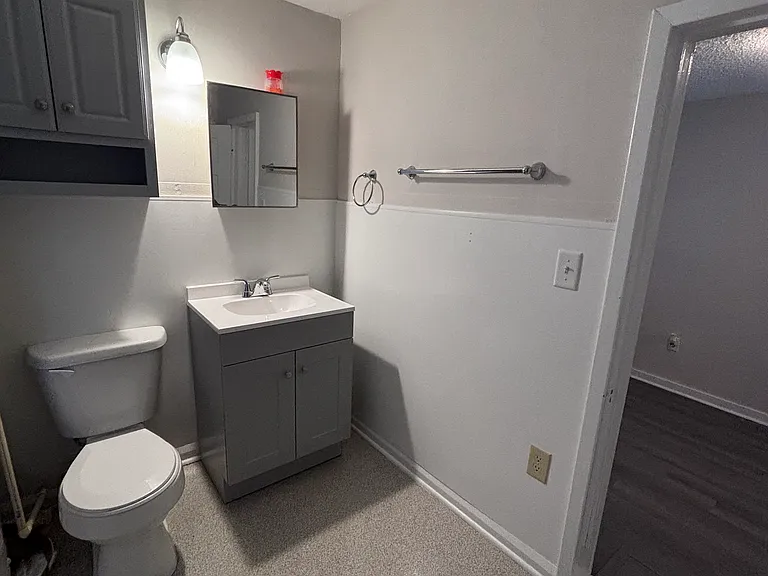 301 N Kates Ave — Photo 26