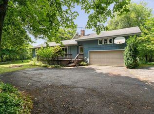 2770 Button Bay Rd, Vergennes, VT 05491