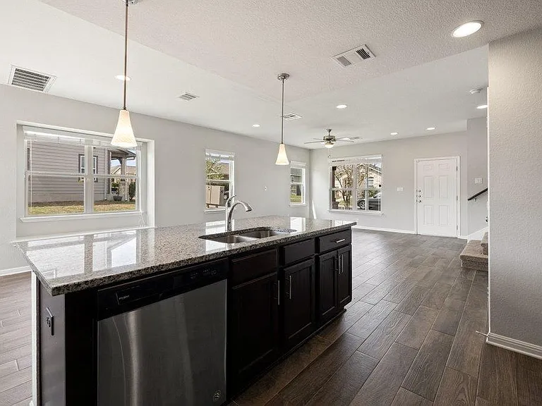 719 Coconut Grv — Photo 13