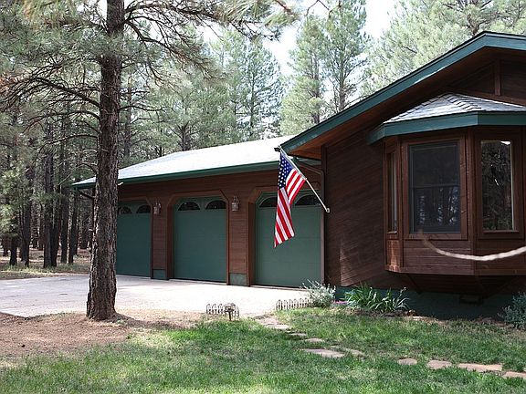 1100 sq/ft 3 car garage.