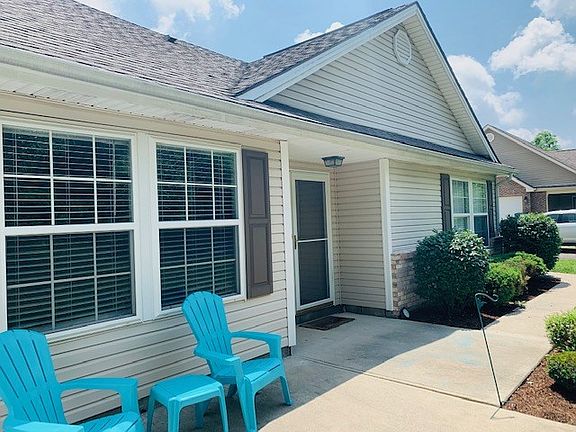 3rd image of 318 Rose Hill Ln