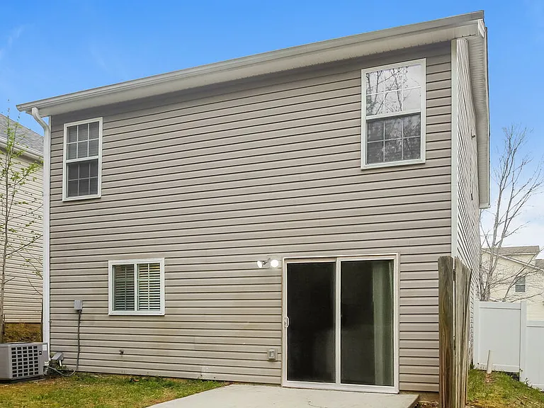 203 Silver Spring St — Photo 16