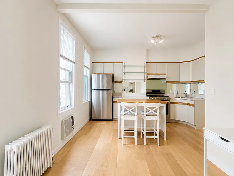 45-03 Newtown Rd #2A — Photo 2