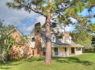 1113 Highland Dr, Picayune, MS 39466