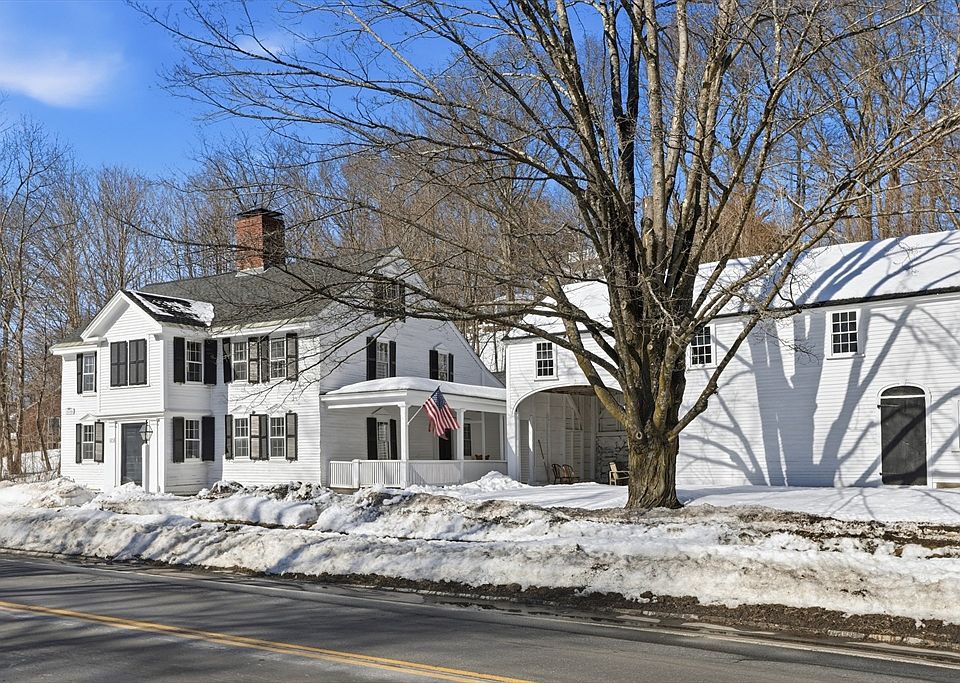 1st image of 105 Lexington Rd