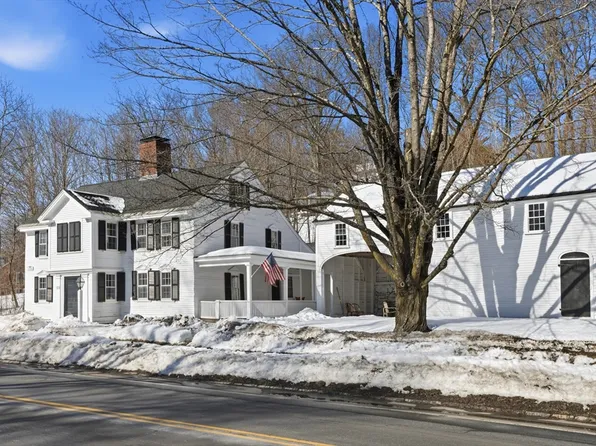 105 Lexington Rd, Concord, MA 01742