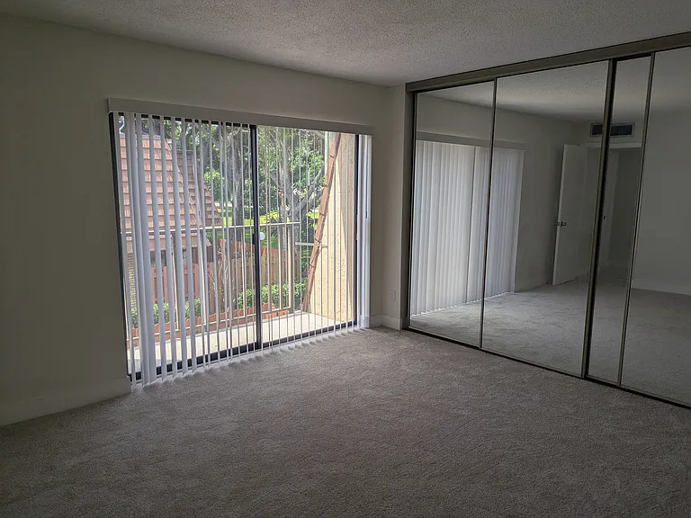 1458 N Lawnwood Cir #26B — Photo 15