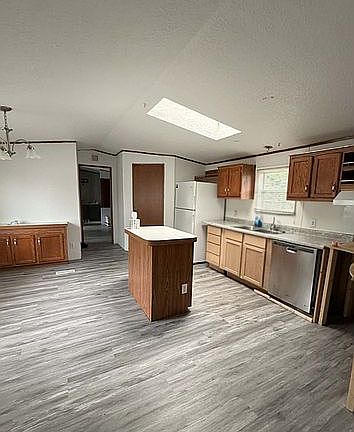 4th image of 204 Koneta Dr