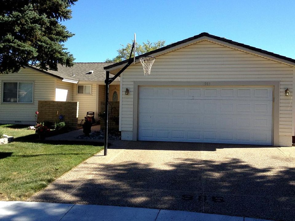 985 Ashwood Cir. - Curb Appeal