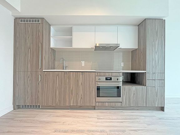 4th image of 55 Cooper St S #3116