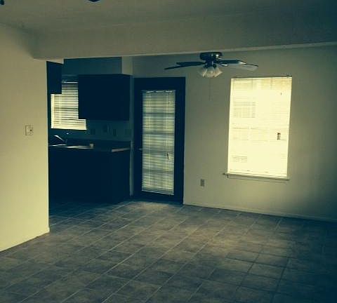 4th image of 1288 Homer St