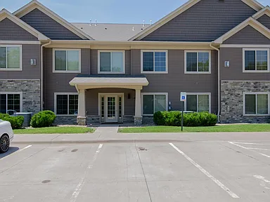 McCormick Square - 2B2B - Virtual Tour