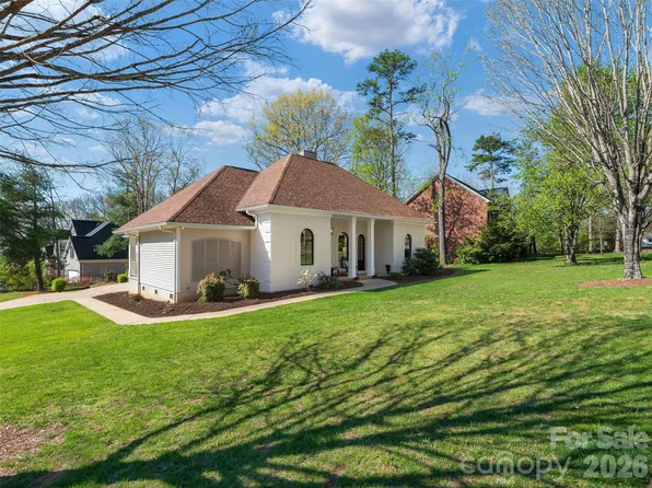 508 Pinchot Dr, Asheville, NC 28803