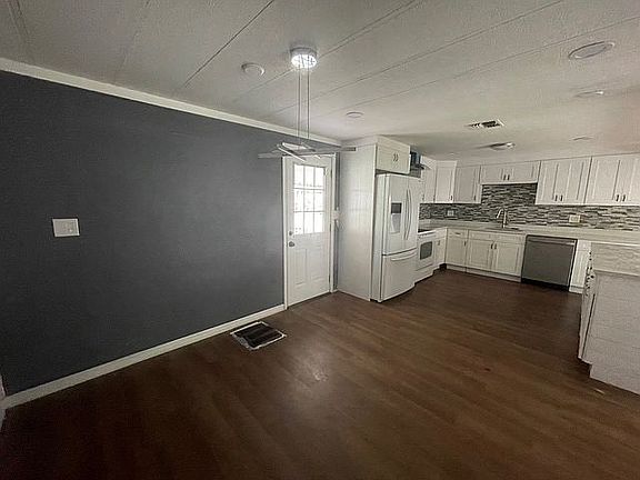 4th image of 7001 142nd Ave N #229