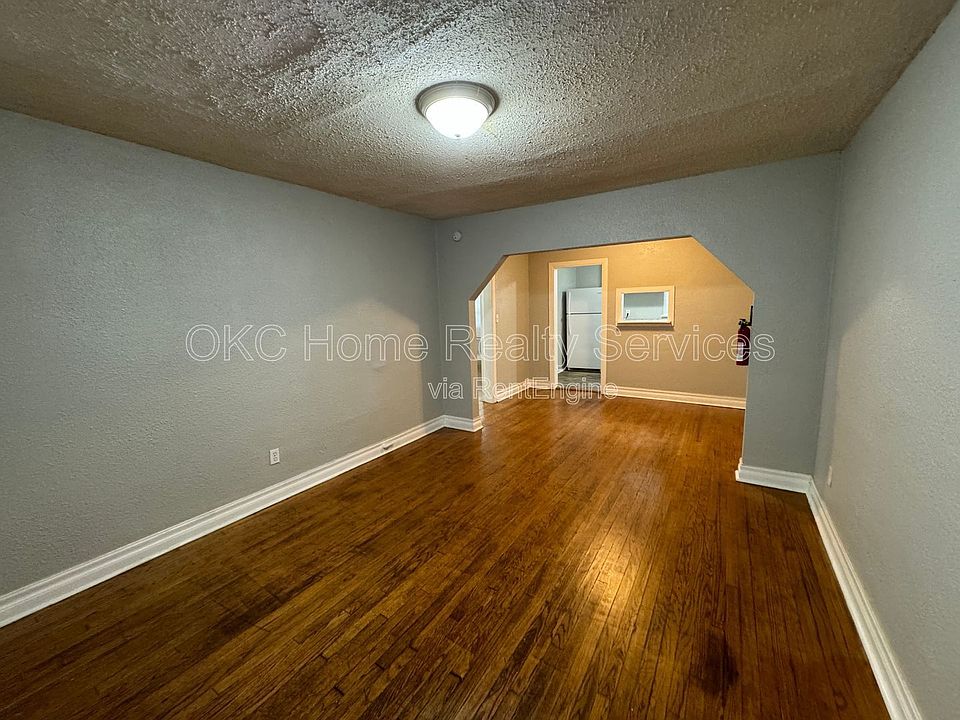 1st image of 1319 N Gatewood Ave APT 2