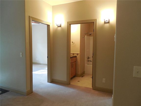 5th image of 4 Etwall Ln