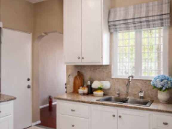 5th image of 211 W 21st St #211B