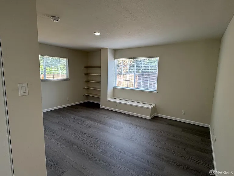 25696 Lander Ave — Photo 10