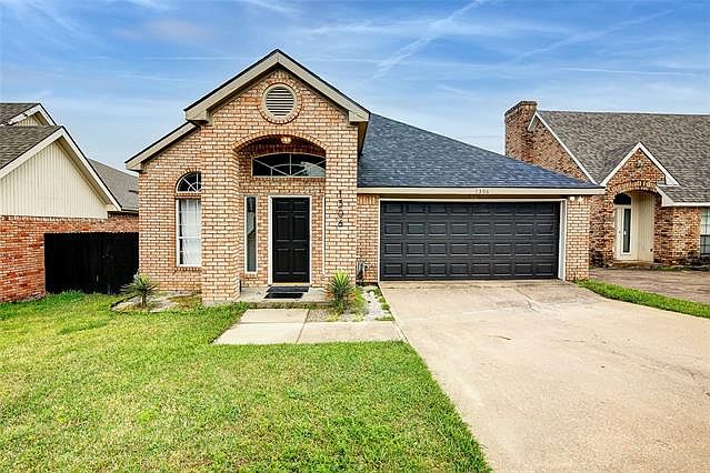 1st image of 1306 Towne Colony Dr