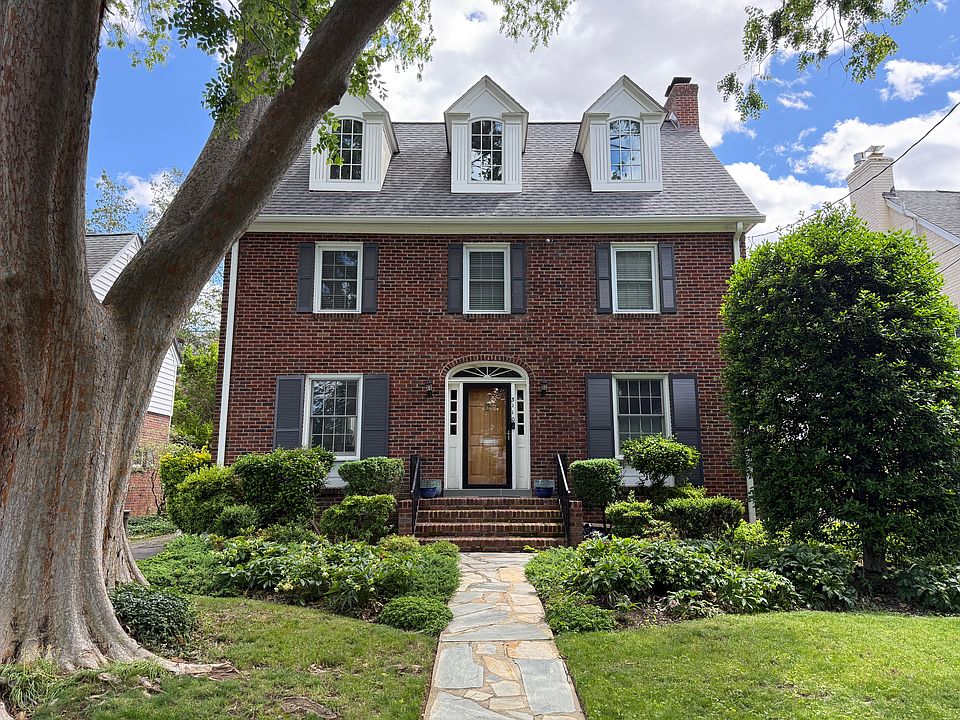 Front of 3110 17th Street North