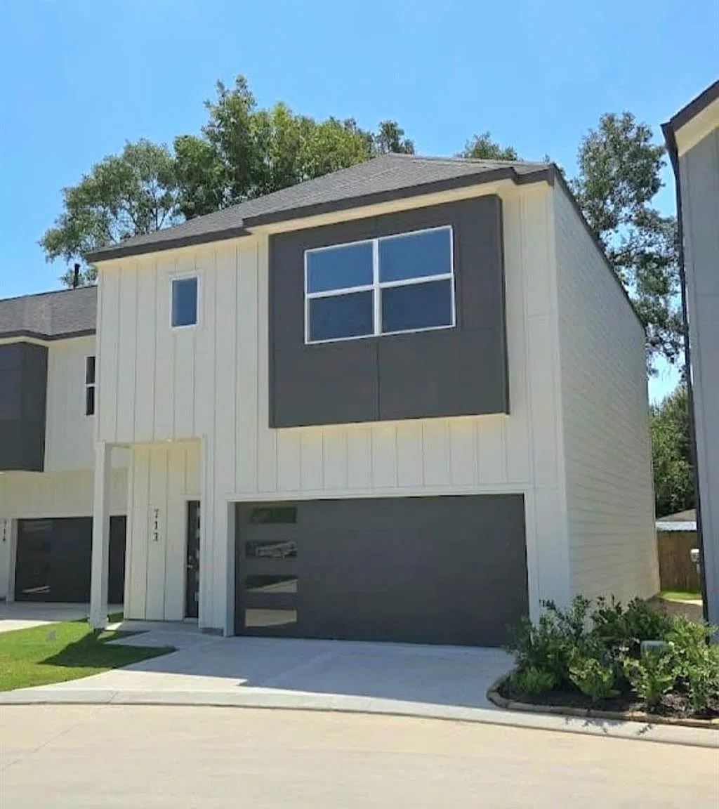 3 bed, 2.5 bath, 1462 sqft, $2,200 — Photo 1