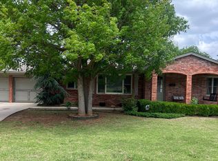 1117 Belford Ave, Nichols Hills, OK 73116