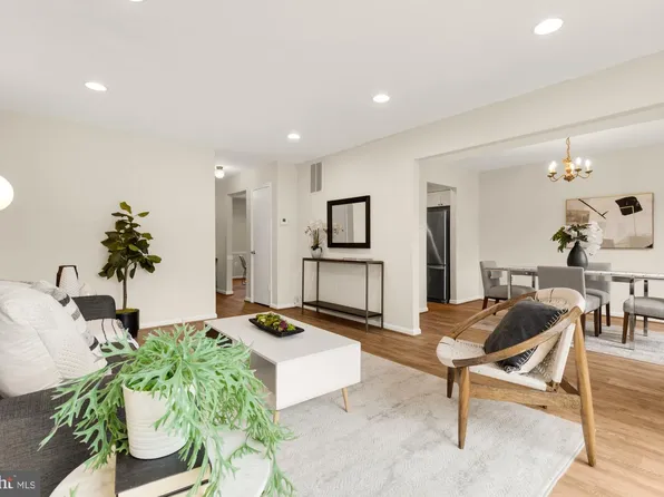 19 Shagbark Ct, Rockville, MD 20852