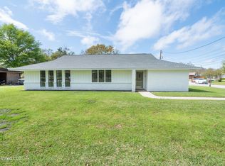 1201 Woodlawn Pl, Long Beach, MS 39560