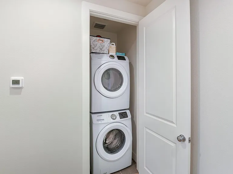 5209 Allen St #I — Photo 15