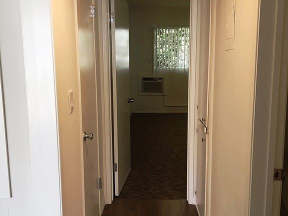 4th image of 1544 N Hayworth Ave APT 8