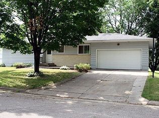 218 4th St, Belleville, WI 53508