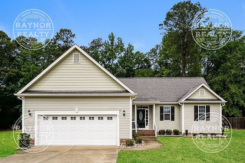 1st image of 90 Glen Oaks Dr