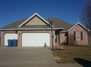206 Long Dr, Willard, MO 65781