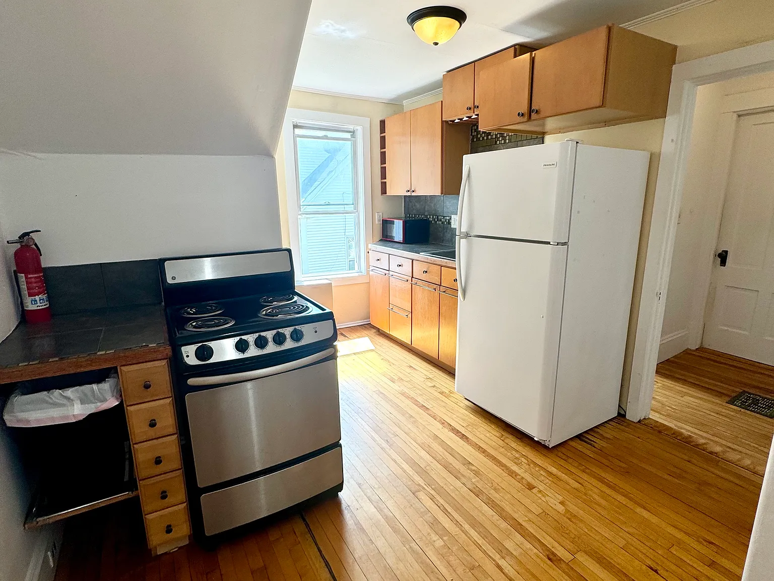 2 bed, 761 sqft, $1,745 — Photo 3