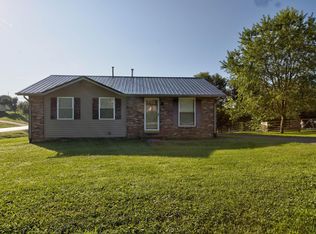1832 Montclair Dr, Mount Sterling, KY 40353