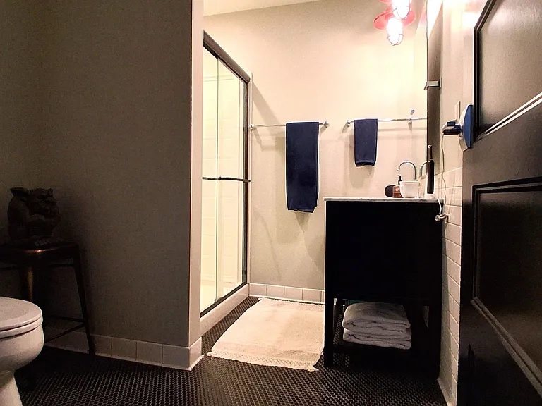 215 N Webster Ave — Photo 19