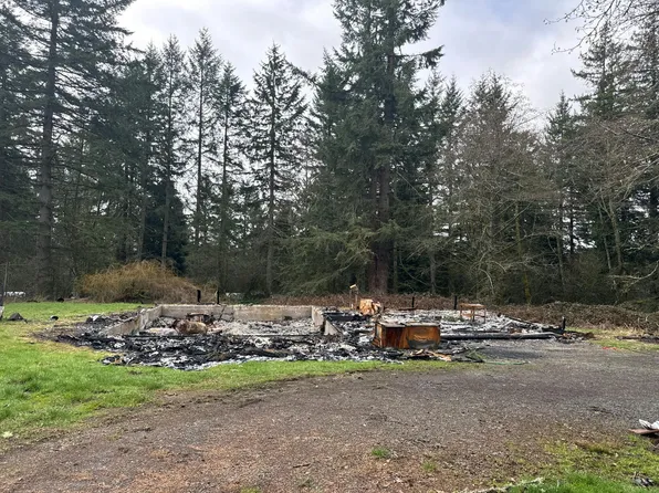 30610 Brownlee Rd, Rainier, OR 97048