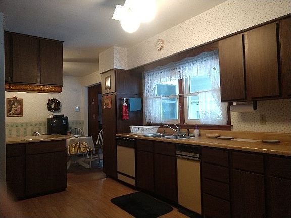 3rd image of 319 Minnesota Ave