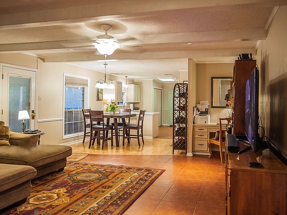 3rd image of 317 Saint Pierre Blvd