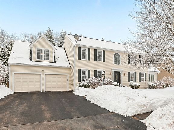 3rd image of 59 Lexington Dr