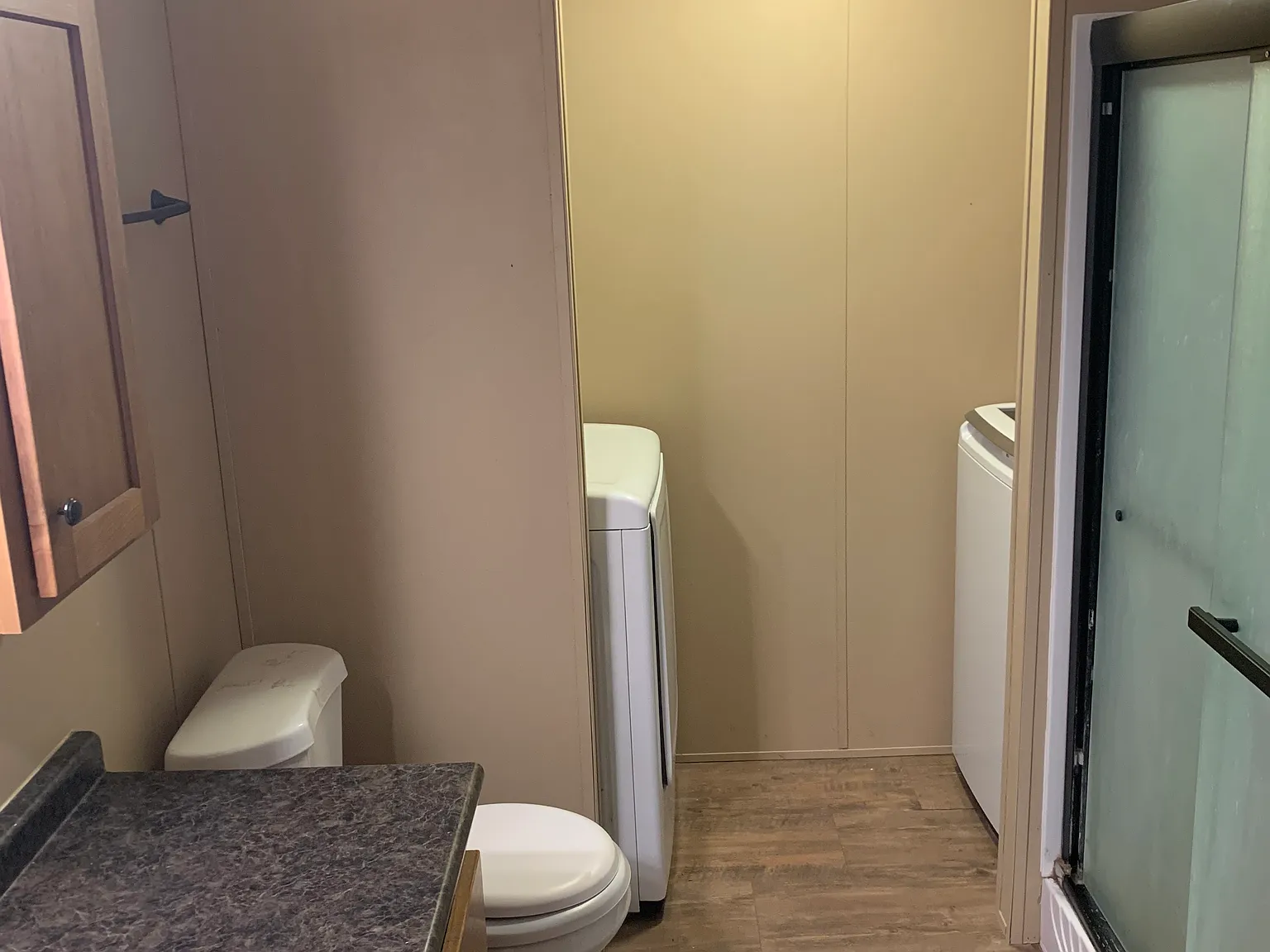 1 bed, 950 sqft, $1,100 — Photo 3