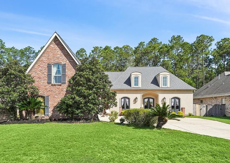 1st image of 205 Grande Maison Blvd