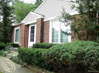1135 Earl Blvd, Ferndale, MI 48220