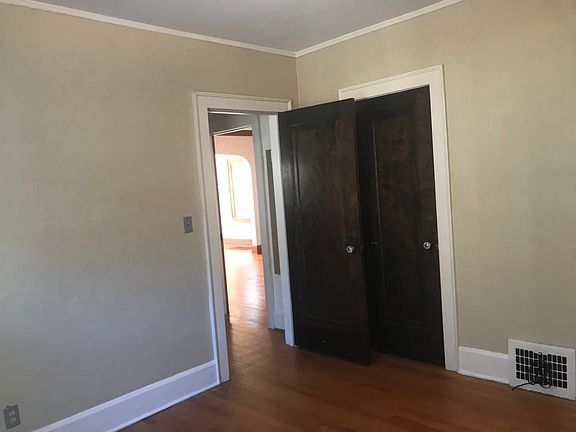 3rd image of 1528 Crosby St #1