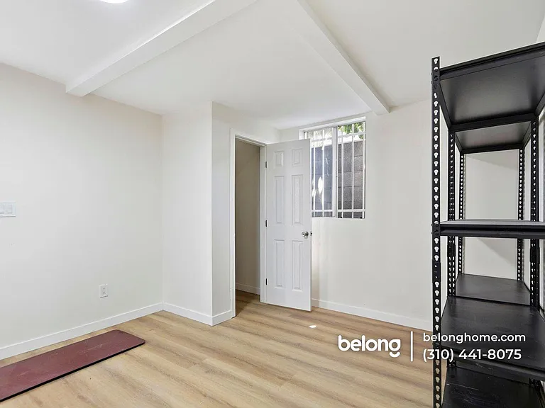 1410 Fedora St — Photo 4