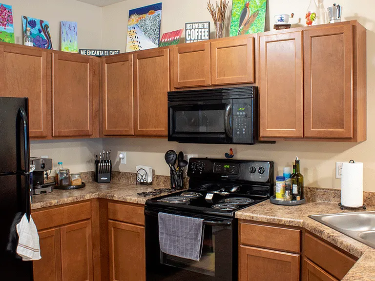 Woodland Reserve Apartments — Photo 3